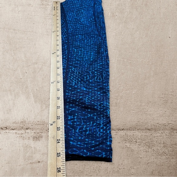 Lululemon Pure Cris Cross blue Legging size 2 - Picture 7 of 9